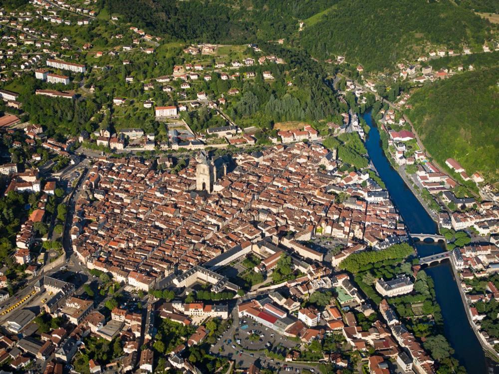 Au Temps D'Antan Apartment Villefranche-de-Rouergue Luaran gambar